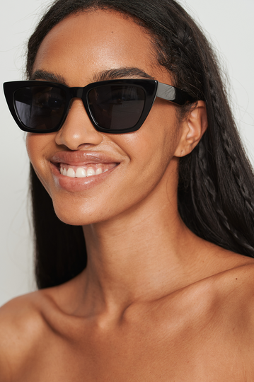 NA-KD Accessories Basic fyrkantiga solglasögon i acetat - Black