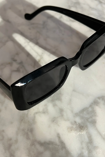 NA-KD Accessories Stora rektangulära solglasögon - Black